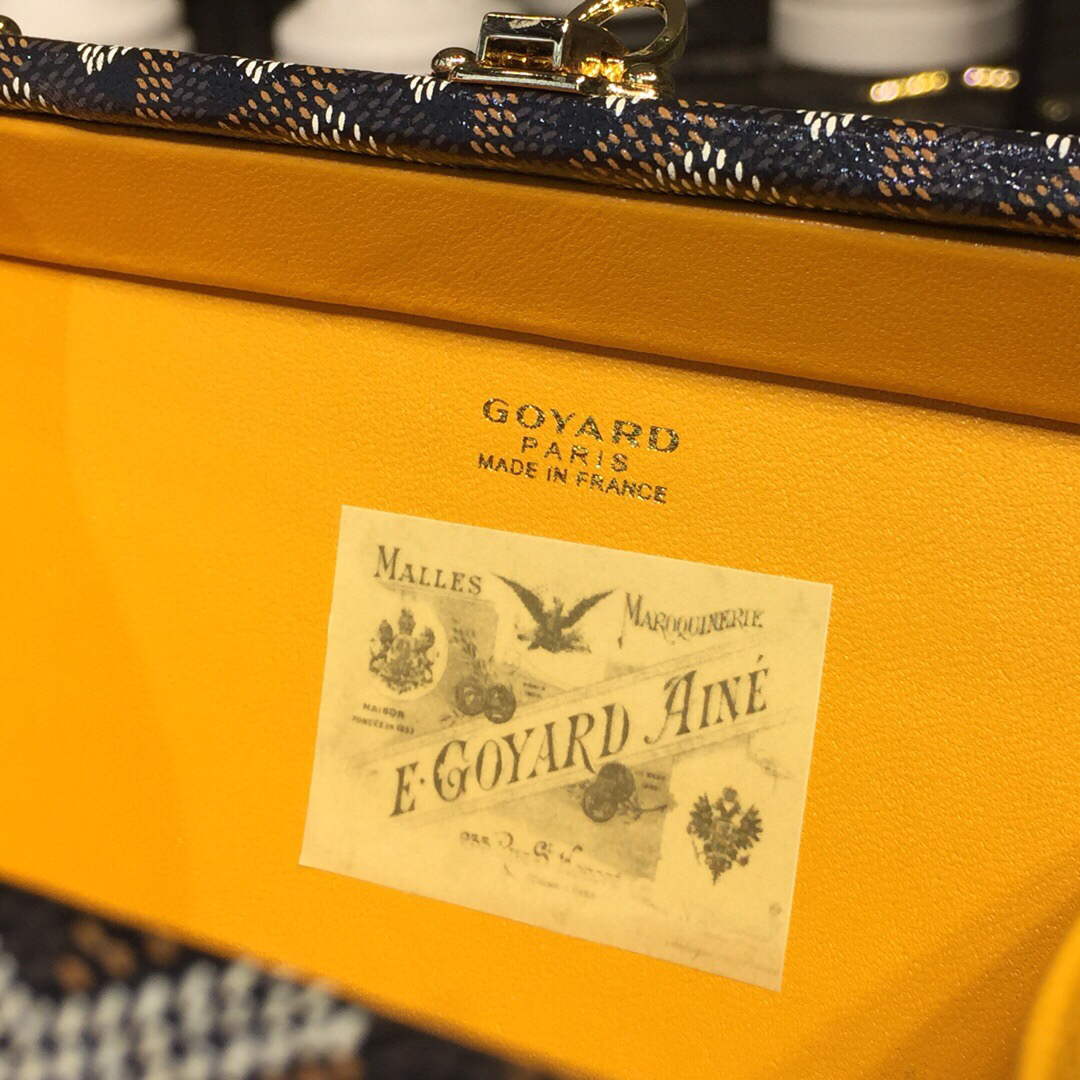 Goyard MINA08PMLTY01CL01P Minaudi¨¨re Trunk Bag Brown