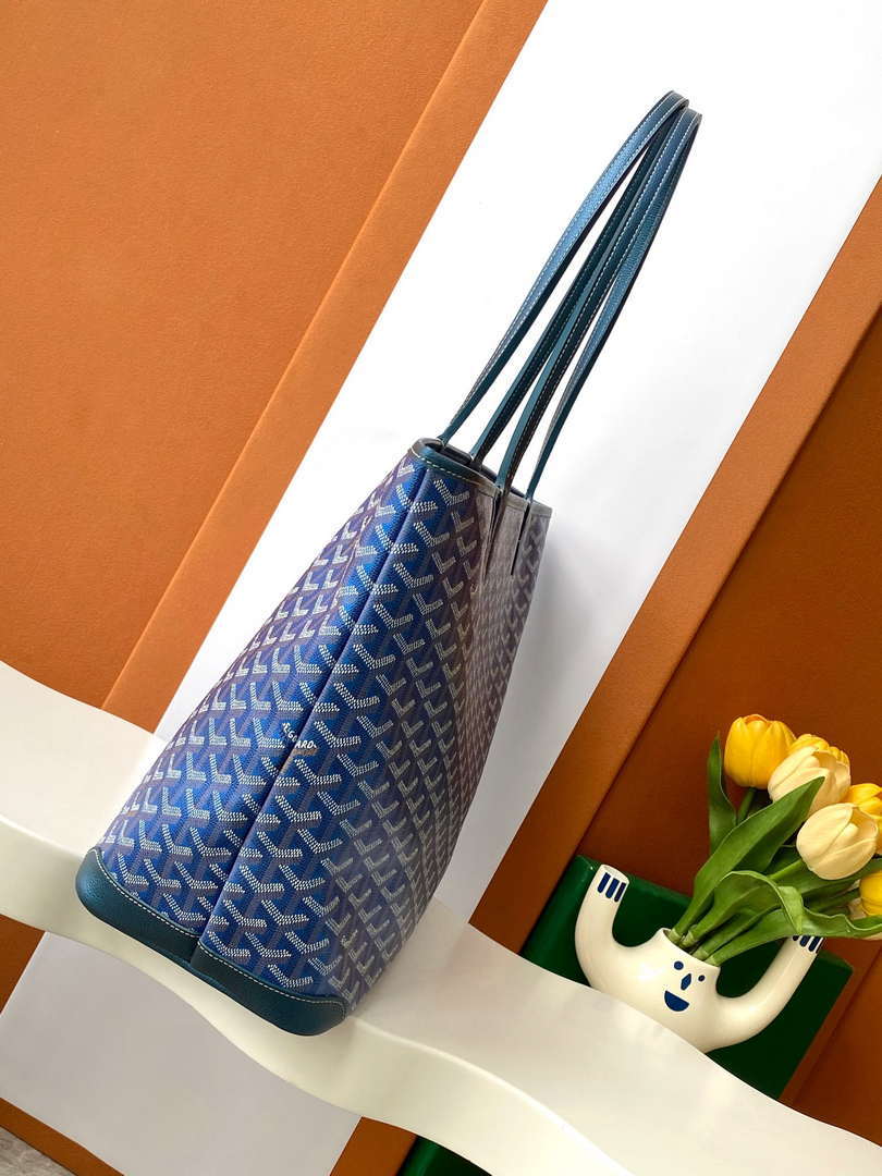 Goyard MMLTY01CL03P Artois MM Bag Pearly Blue