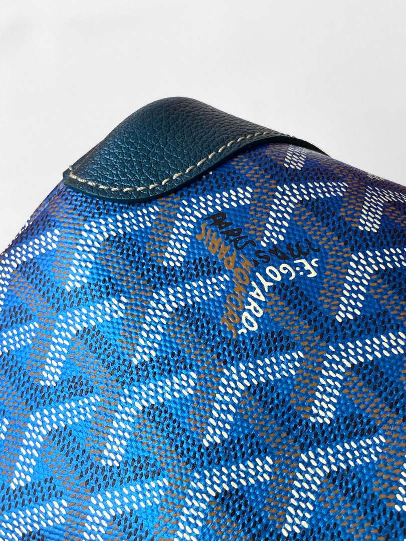 Goyard MMLTY01CL03P Artois MM Bag Pearly Blue