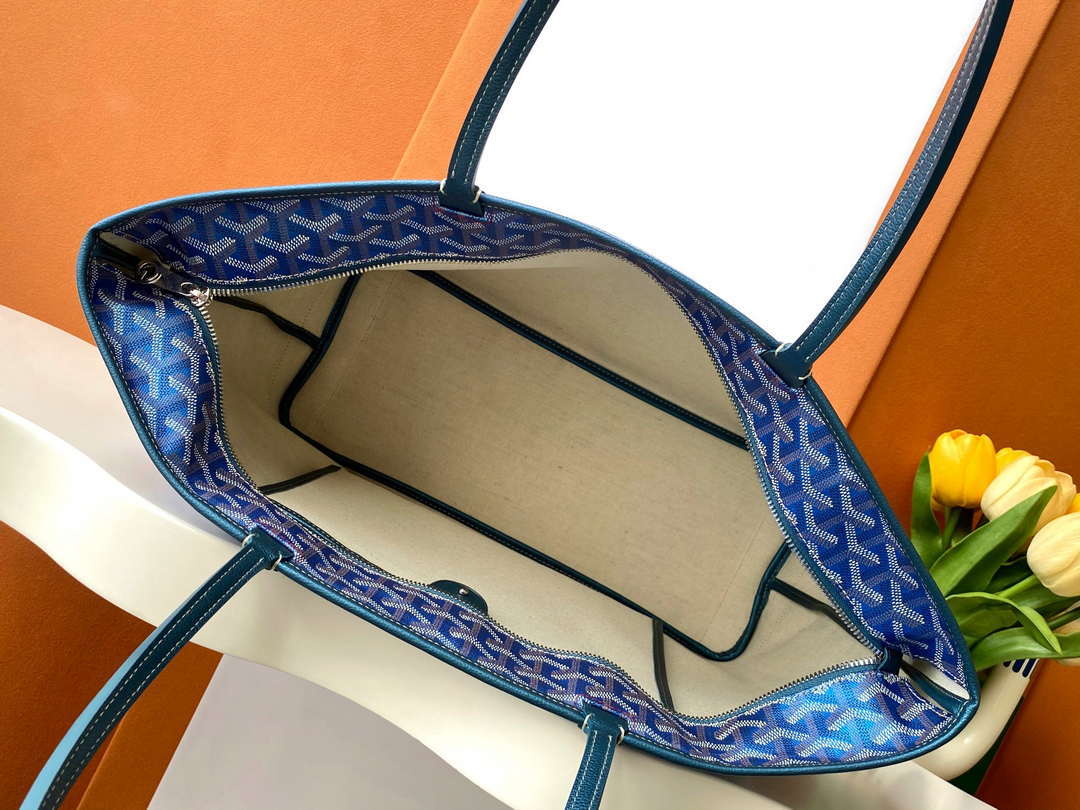 Goyard MMLTY01CL03P Artois MM Bag Pearly Blue