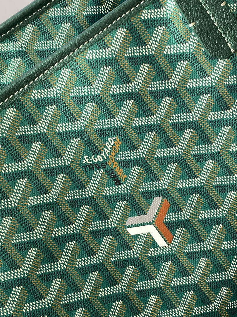 Goyard MMLTY01CL03P Artois MM Bag Pearly Green