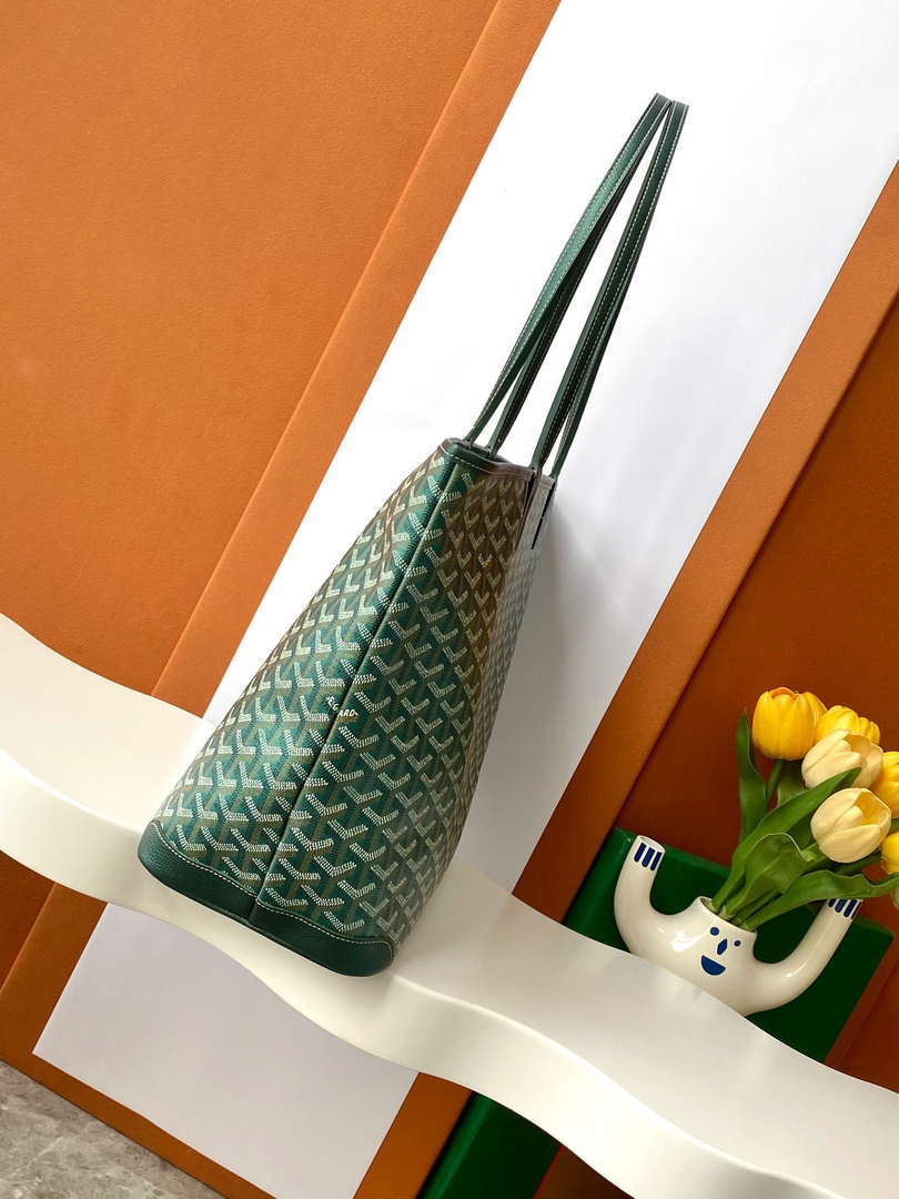 Goyard MMLTY01CL03P Artois MM Bag Pearly Green