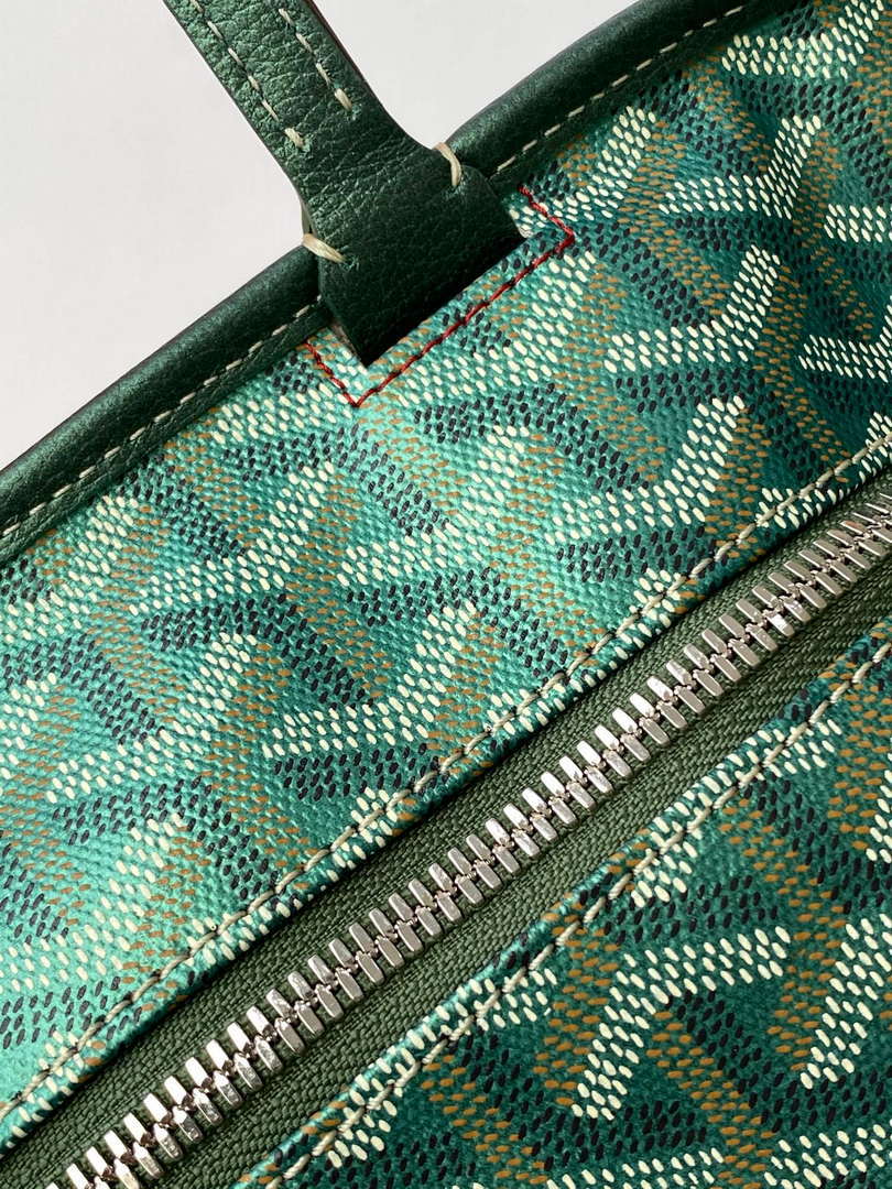 Goyard MMLTY01CL03P Artois MM Bag Pearly Green
