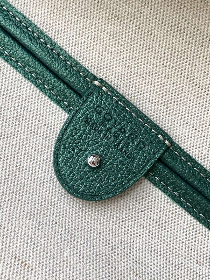 Goyard MMLTY01CL03P Artois MM Bag Pearly Green