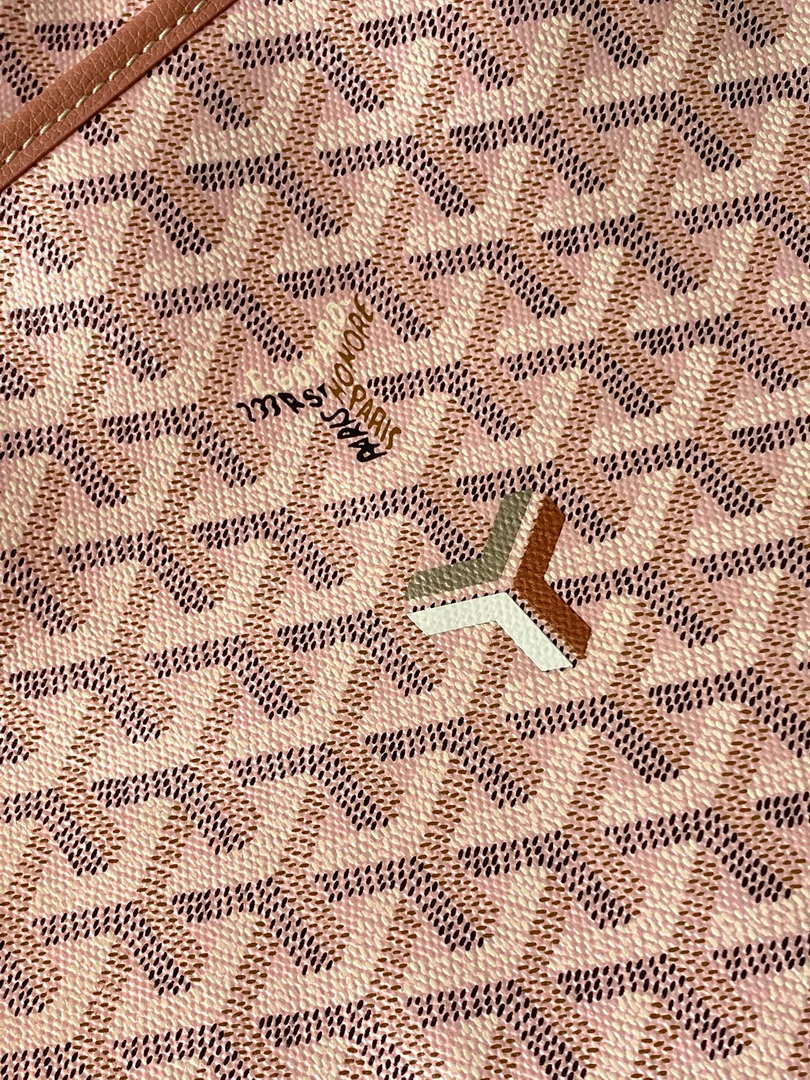 Goyard MMLTY01CL03P Artois MM Bag Pearly Pink