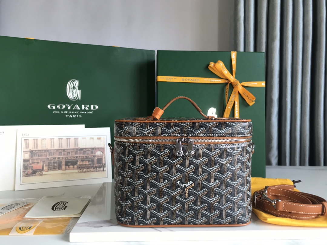 Goyard MUSEVAPMLTY01CL03P Muse Vanity Case PM Bag Brown & Black - Default Title - View 1