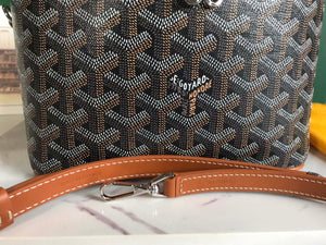 Goyard MUSEVAPMLTY01CL03P Muse Vanity Case PM Bag Brown & Black - Default Title - View 9