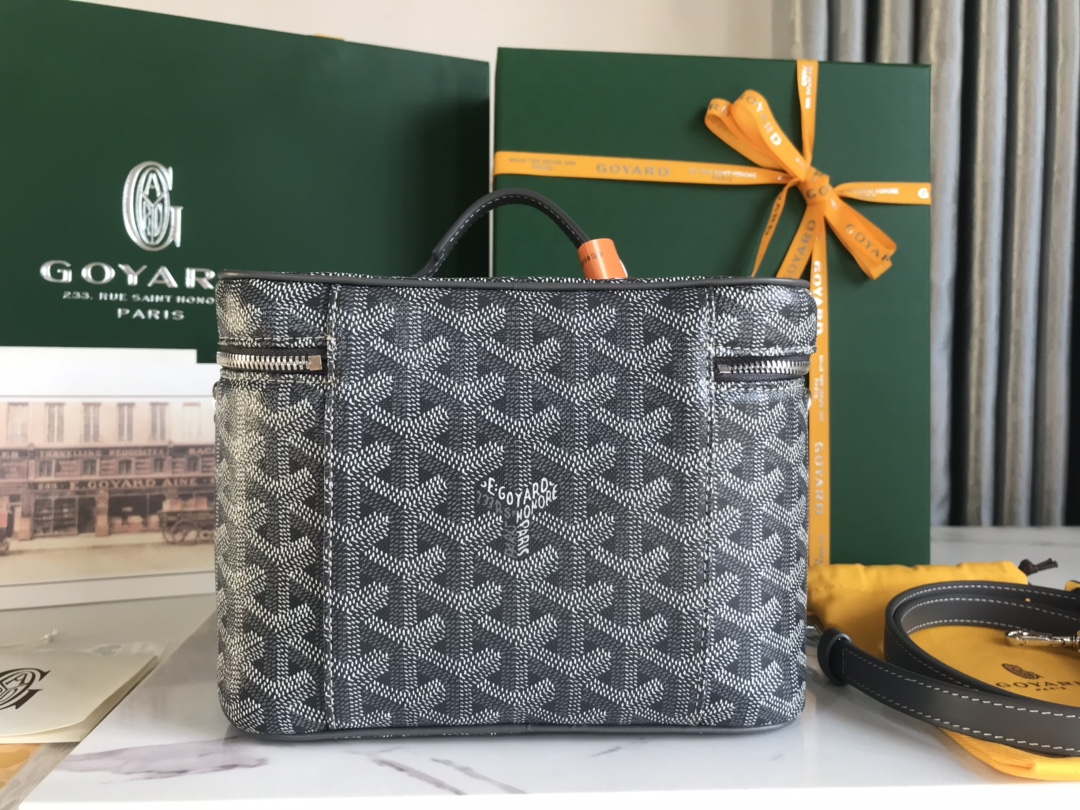 Goyard MUSEVAPMLTY01CL03P Muse Vanity Case PM Bag Gray