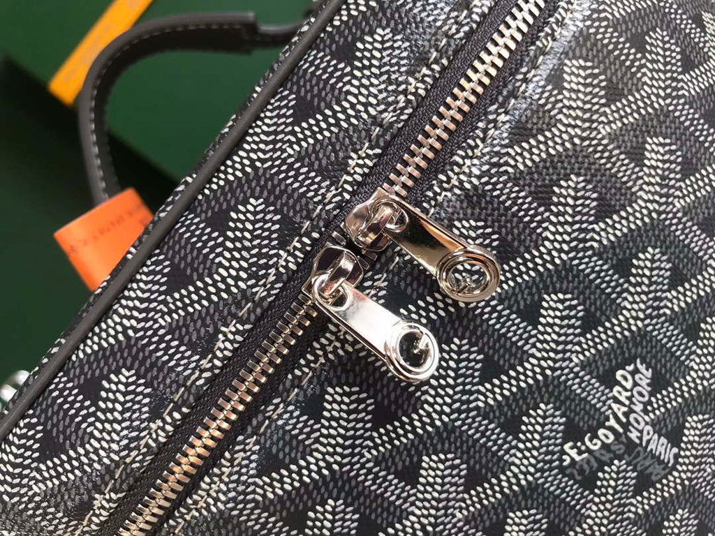 Goyard MUSEVAPMLTY01CL03P Muse Vanity Case PM Bag Gray