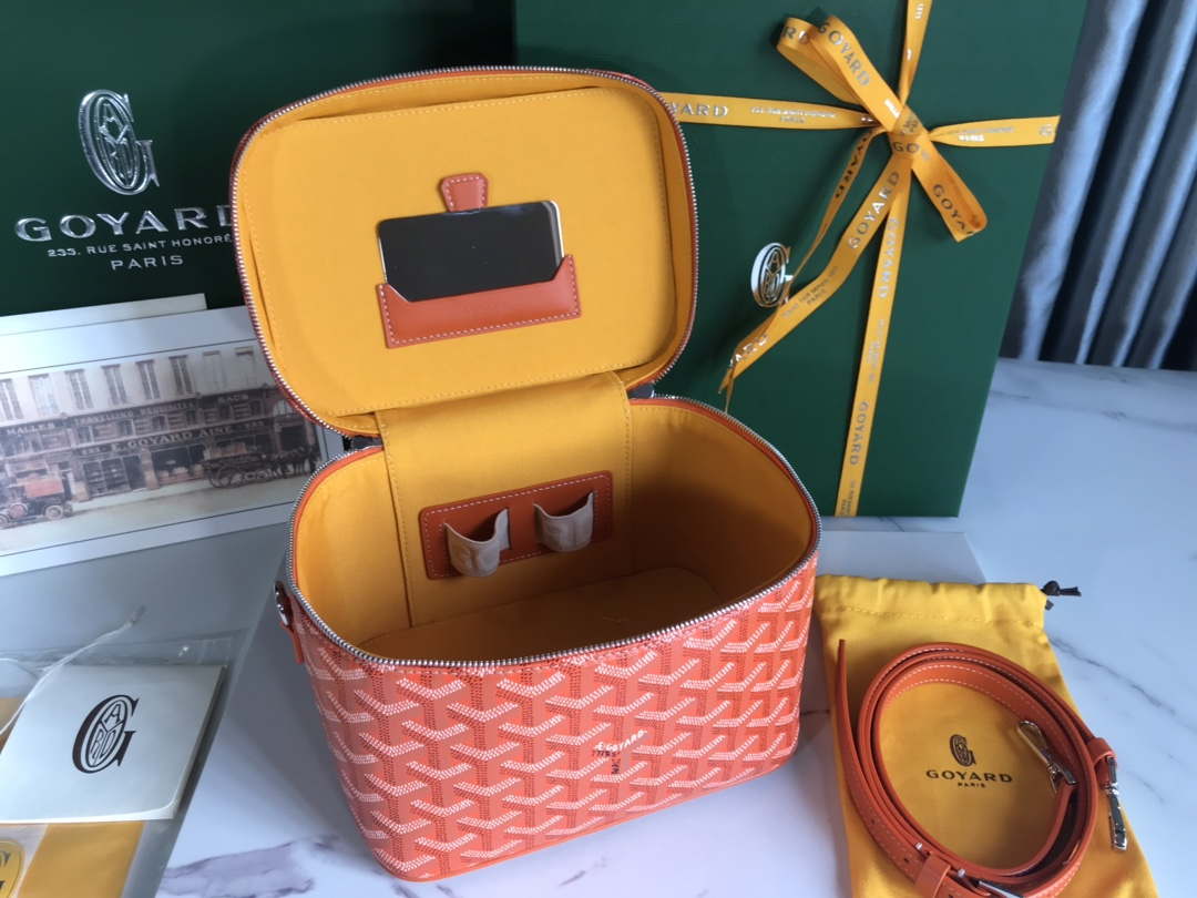 Goyard MUSEVAPMLTY01CL03P Muse Vanity Case PM Bag Orange Red - Default Title - View 5