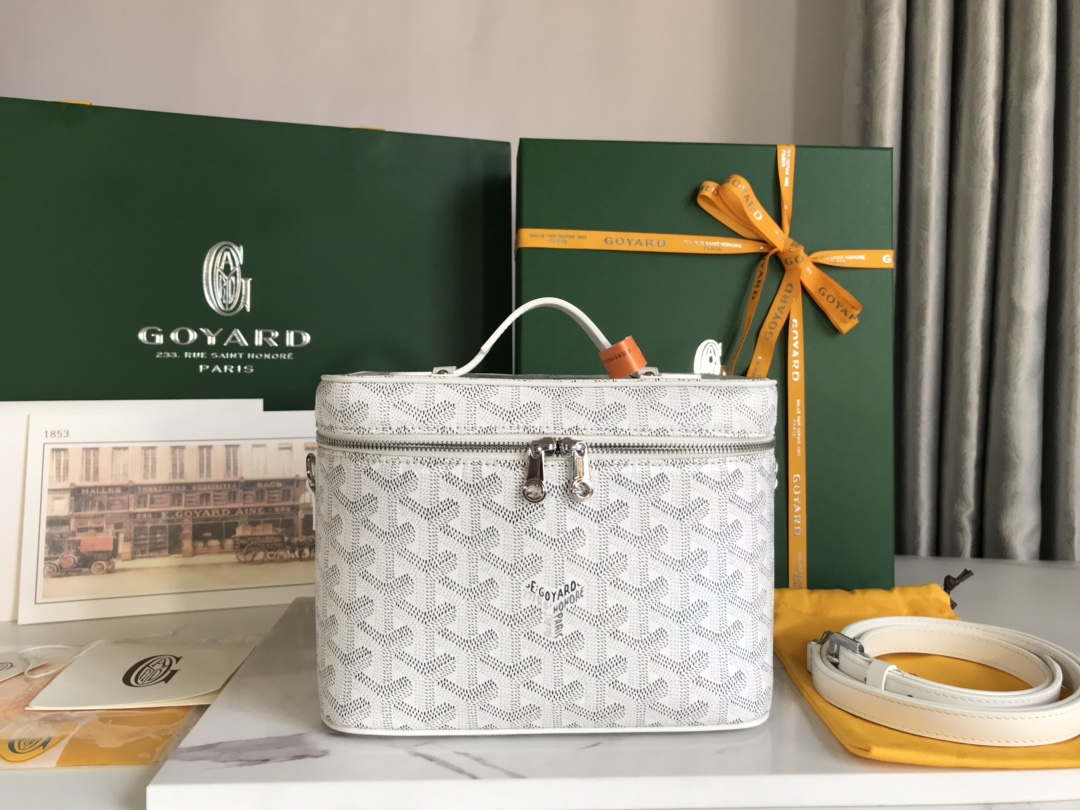 Goyard MUSEVAPMLTY01CL03P Muse Vanity Case PM Bag White - Default Title - View 1