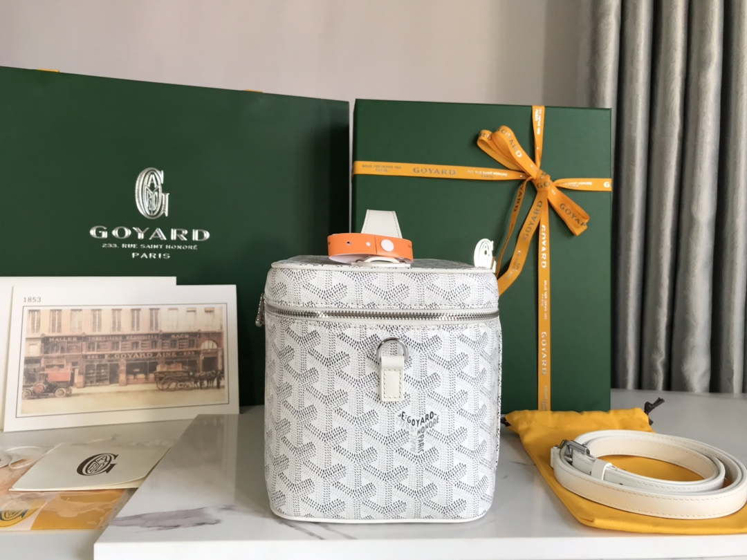 Goyard MUSEVAPMLTY01CL03P Muse Vanity Case PM Bag White - Default Title - View 2