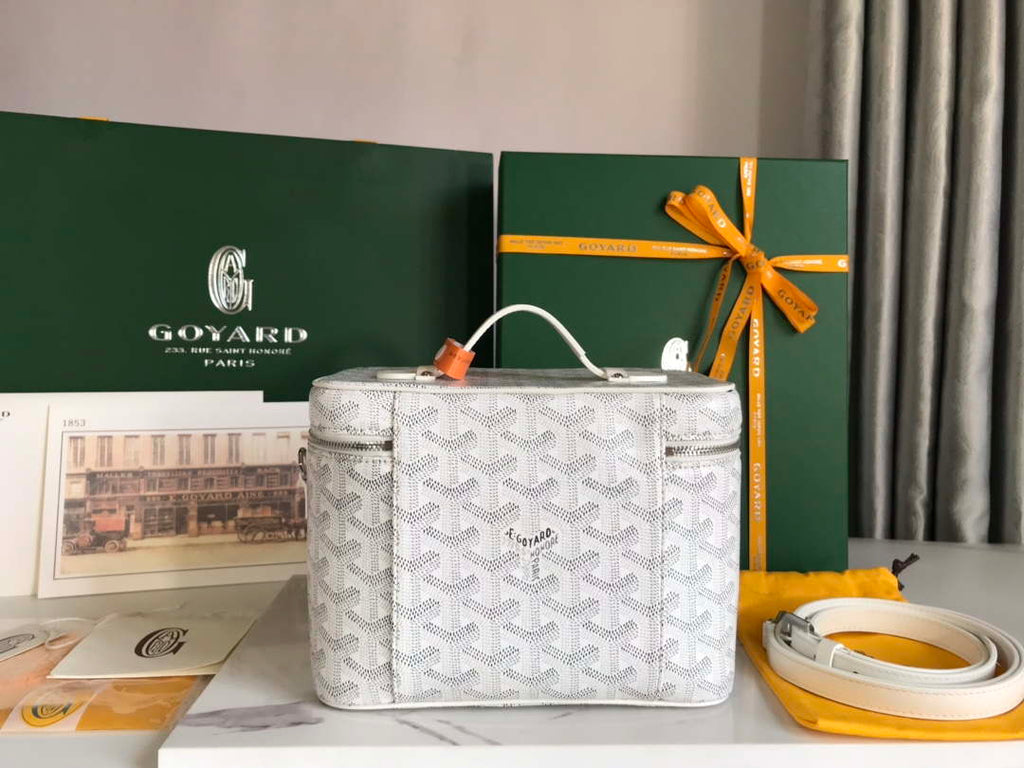 Goyard MUSEVAPMLTY01CL03P Muse Vanity Case PM Bag White