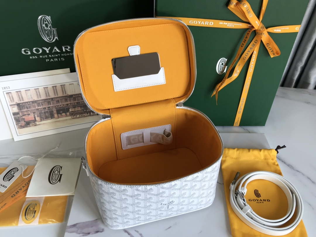 Goyard MUSEVAPMLTY01CL03P Muse Vanity Case PM Bag White - Default Title - View 7