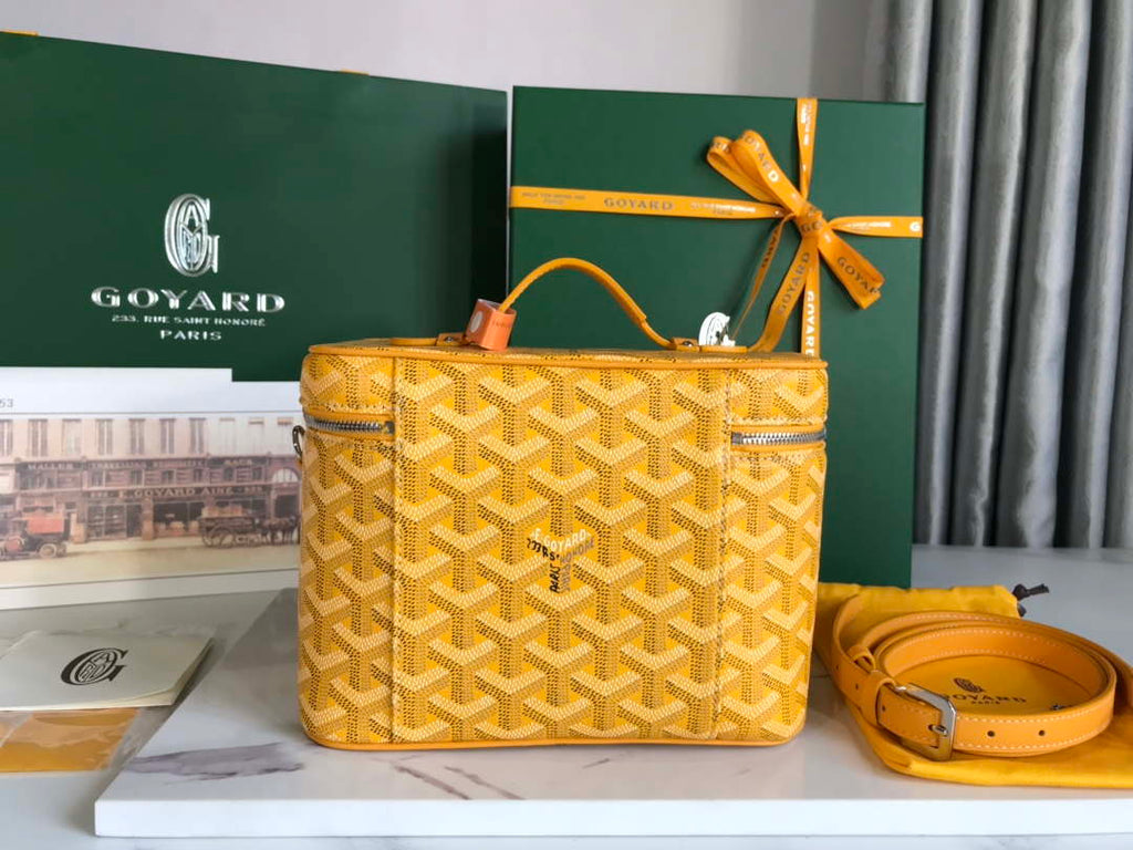 Goyard MUSEVAPMLTY01CL03P Muse Vanity Case PM Bag Yellow