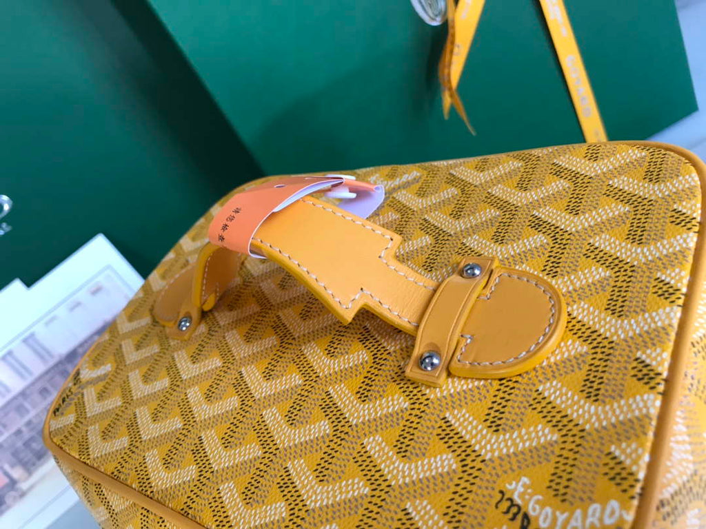 Goyard MUSEVAPMLTY01CL03P Muse Vanity Case PM Bag Yellow