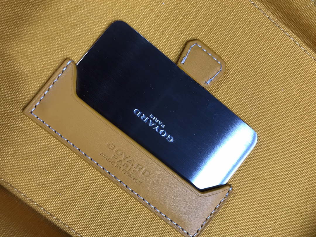 Goyard MUSEVAPMLTY01CL03P Muse Vanity Case PM Bag Yellow