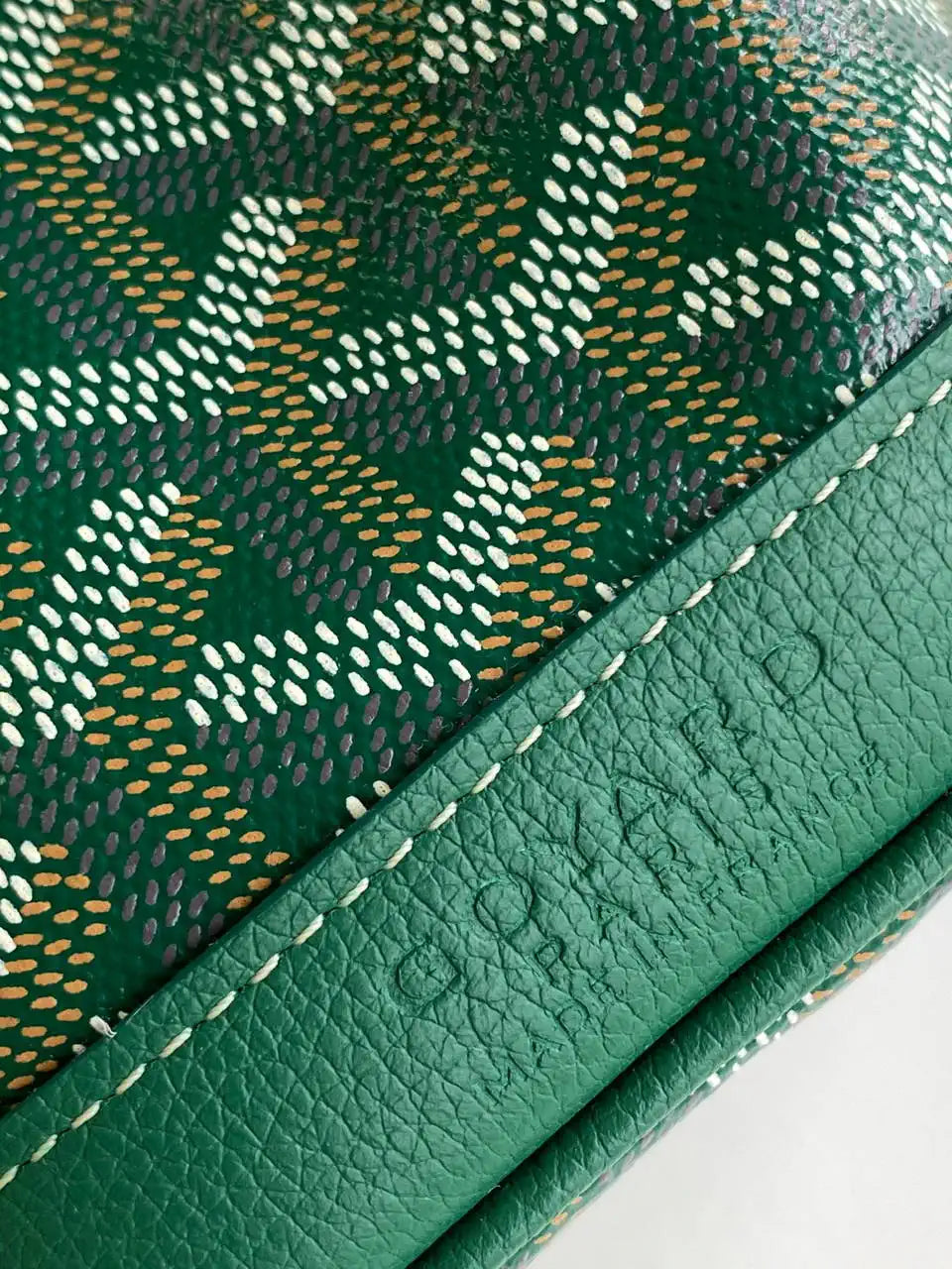 Goyard PEFLOTMINTY01CL03P Petit Flot Mini bucket bag Gy9023
