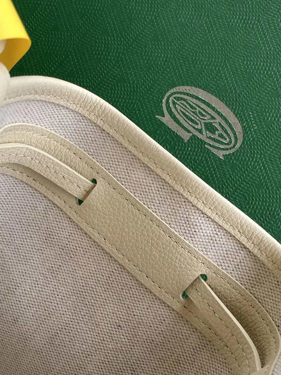 Goyard PEFLOTMINTY01CL03P Petit Flot Mini bucket bag Gy9014