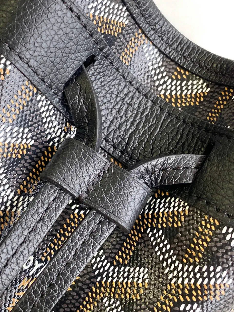 Goyard PEFLOTMINTY01CL03P Petit Flot Mini bucket bag Gy9019