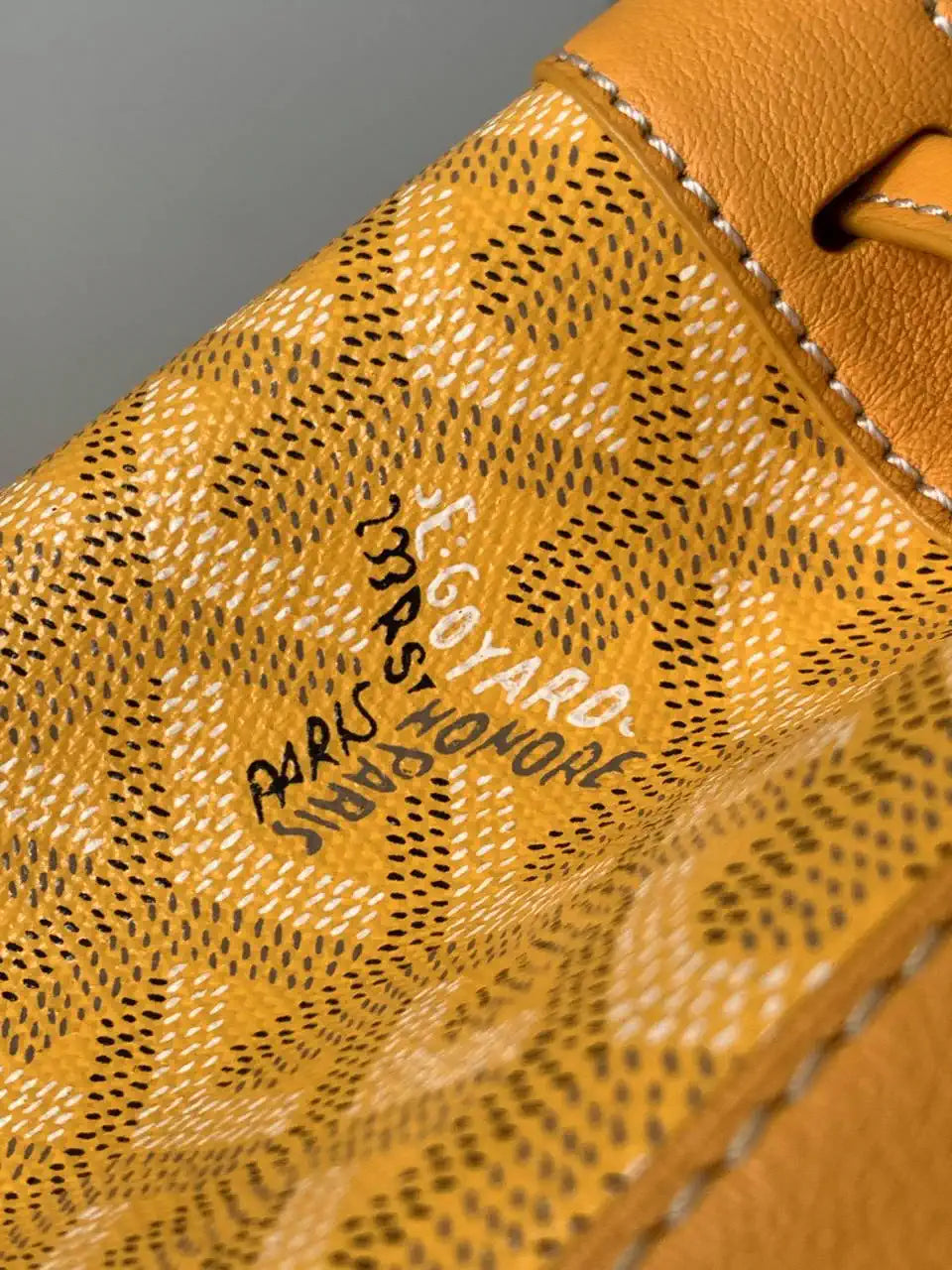 Goyard PEFLOTPMLTY01CL03P Petit Flot Bucket Bag  Gy9001