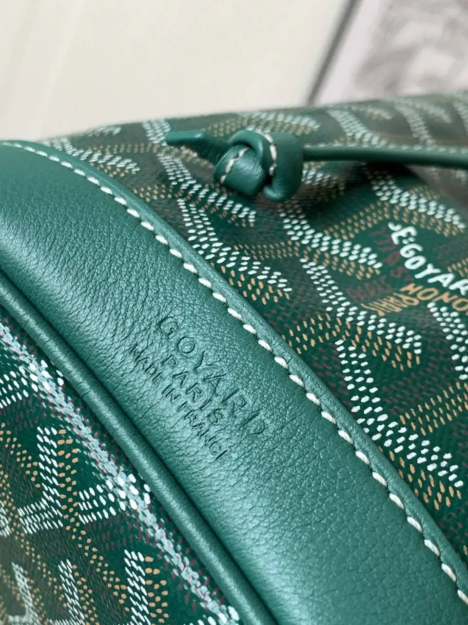 Goyard PEFLOTPMLTY01CL03P Petit Flot Bucket Bag Gy9002
