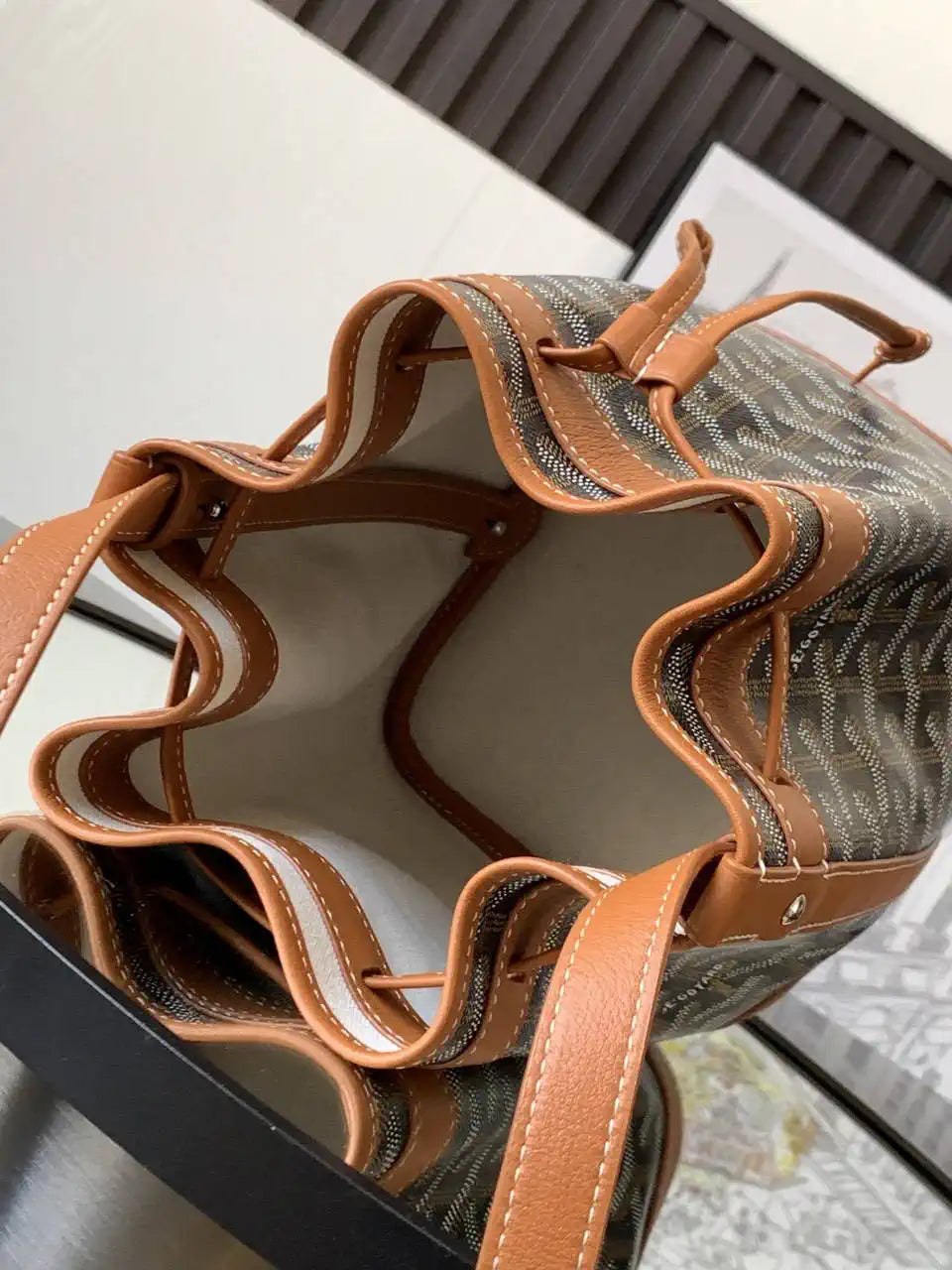 Goyard PEFLOTPMLTY01CL03P Petit Flot Bucket Bag Gy9003