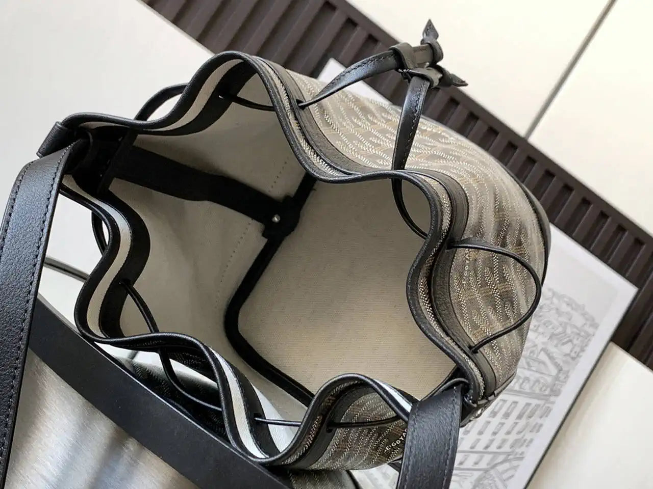 Goyard PEFLOTPMLTY01CL03P Petit Flot Bucket Bag Gy9004
