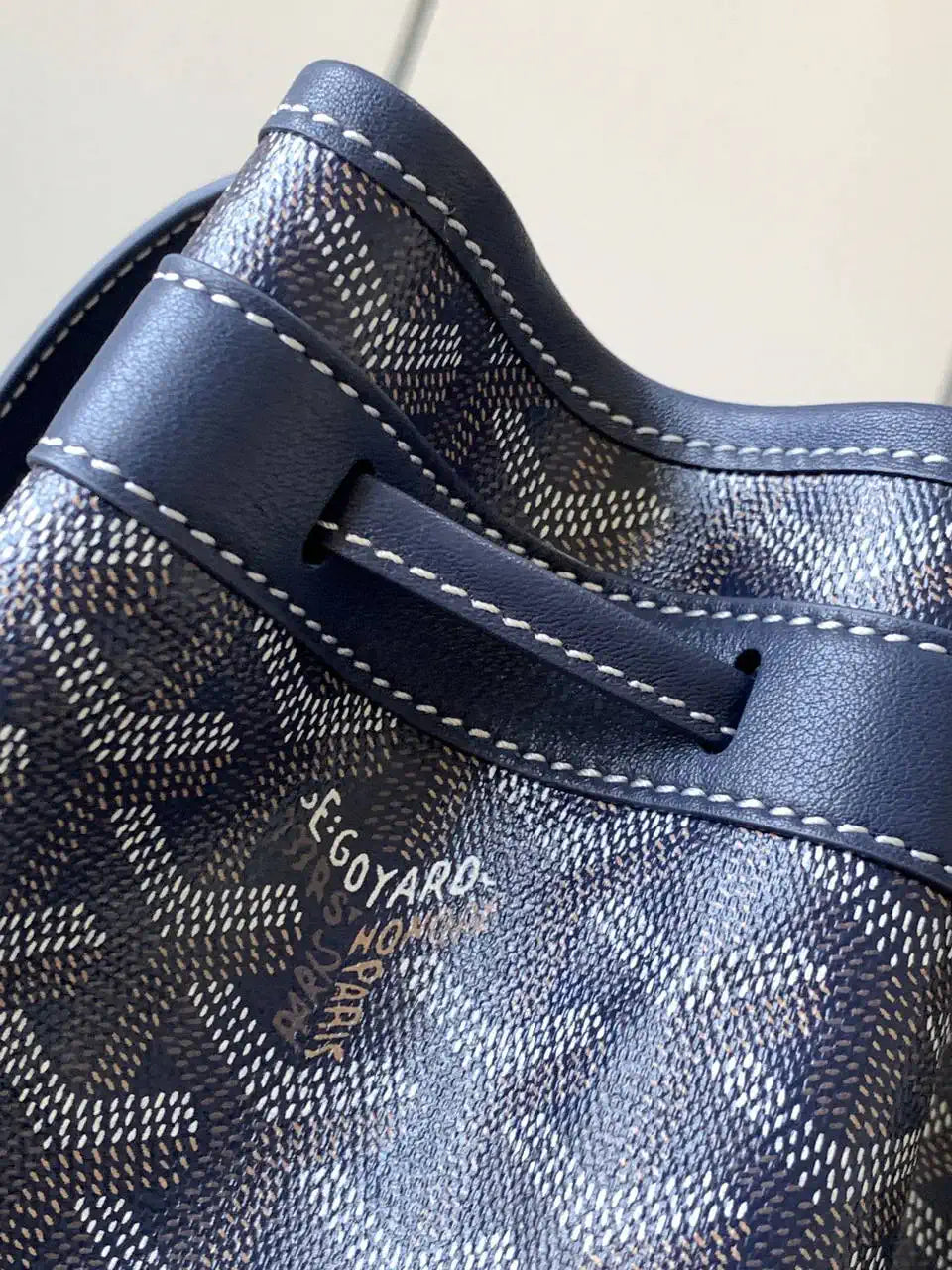 Goyard PEFLOTPMLTY01CL03P Petit Flot Bucket Bag Gy9008