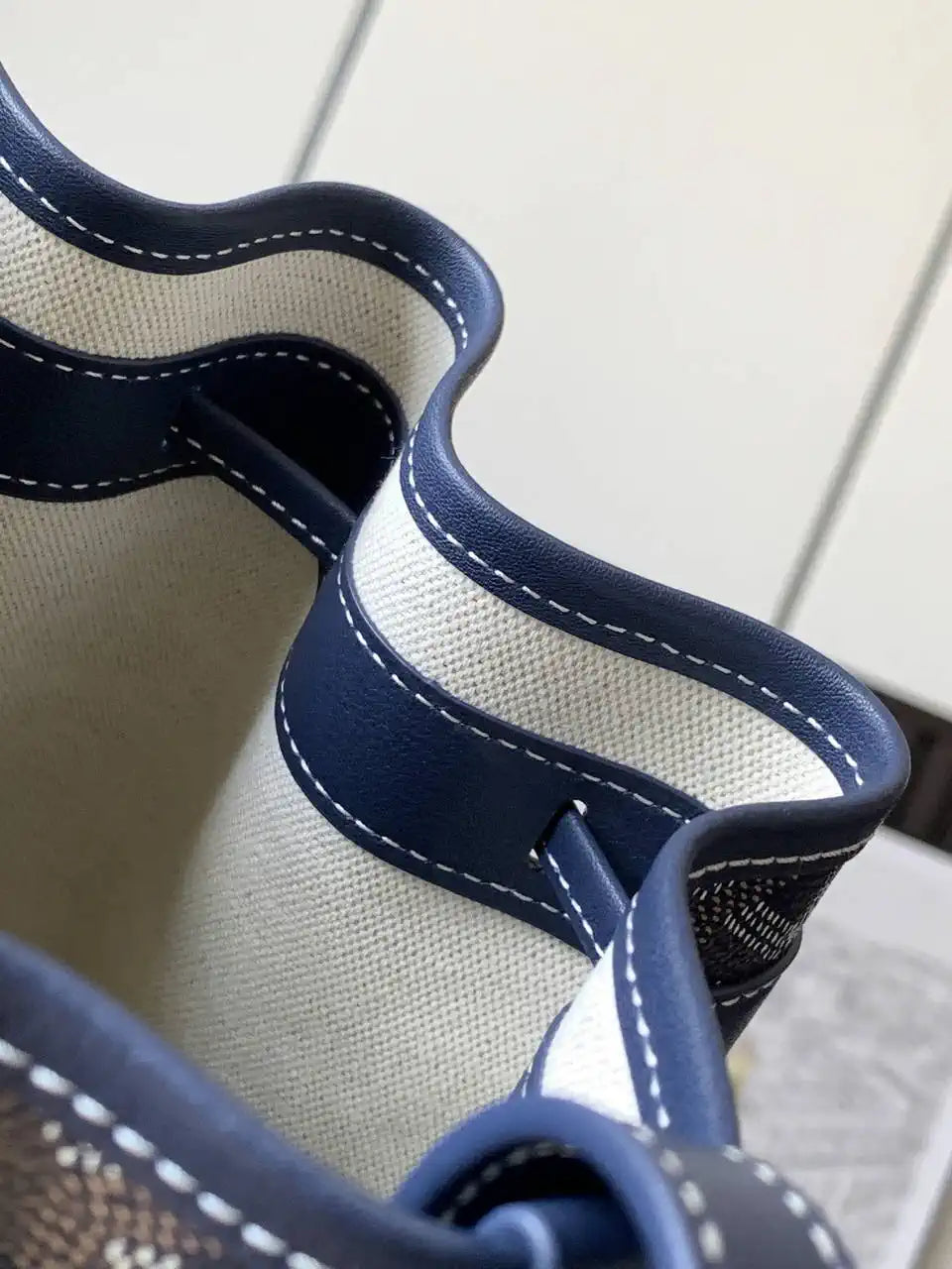 Goyard PEFLOTPMLTY01CL03P Petit Flot Bucket Bag Gy9008