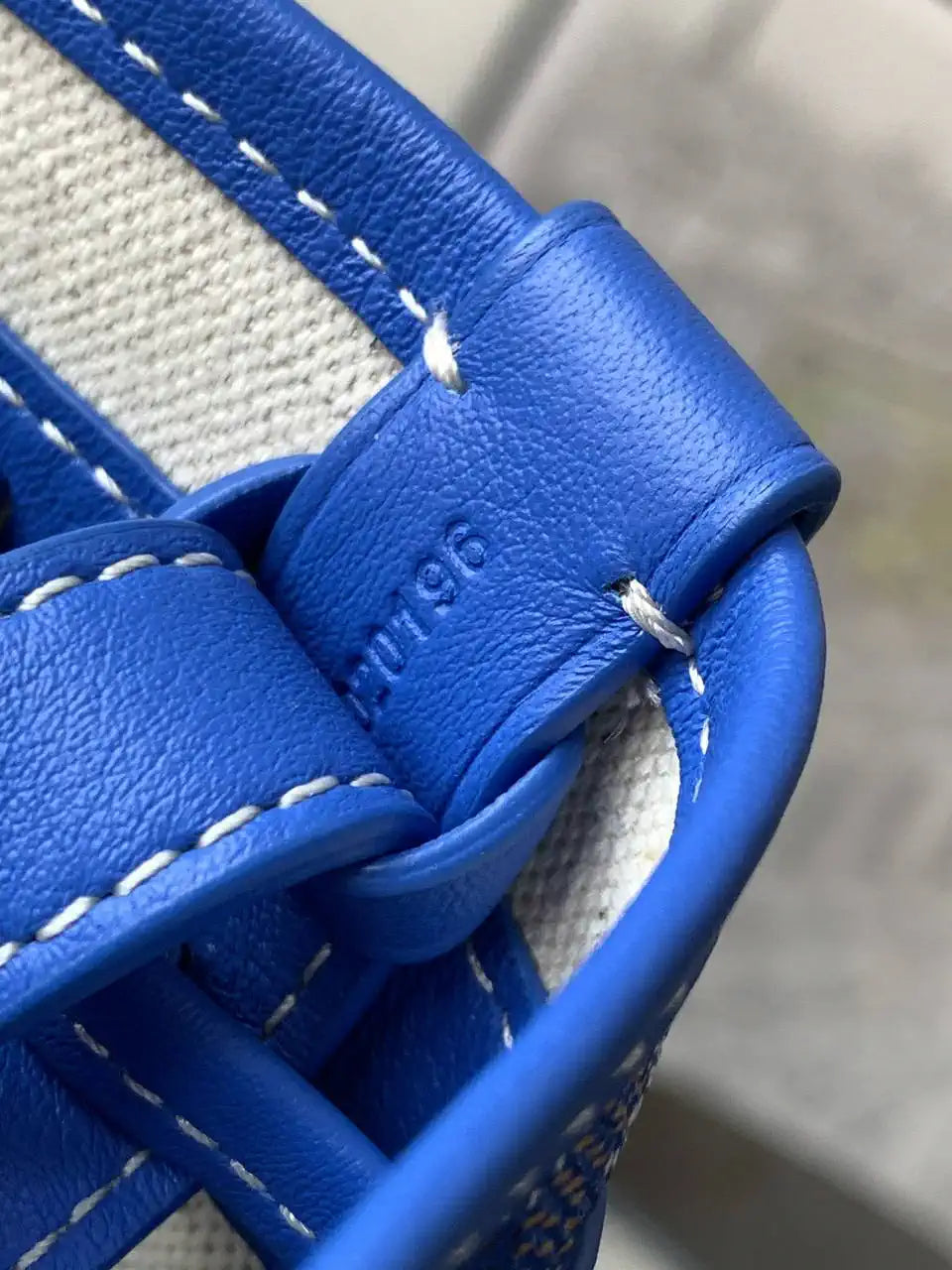 Goyard PEFLOTPMLTY01CL03P Petit Flot Bucket Bag Gy9010