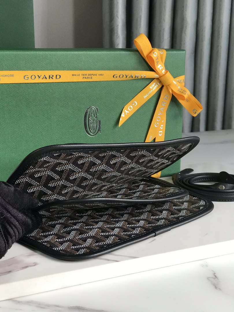 Goyard PLUMETPMLTY50CL50P Portefeuille Plumet Pocket Wallet Black