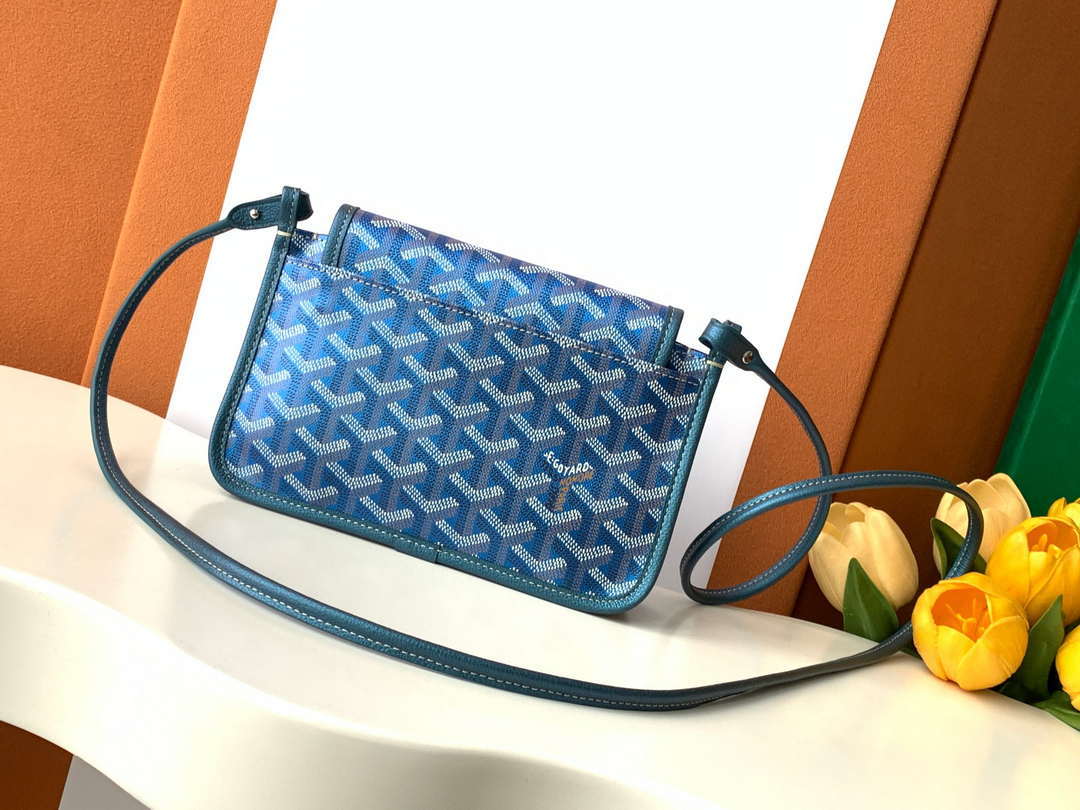 Goyard PLUMETPMLTY50CL50P Portefeuille Plumet Pocket Wallet Pearly Blue