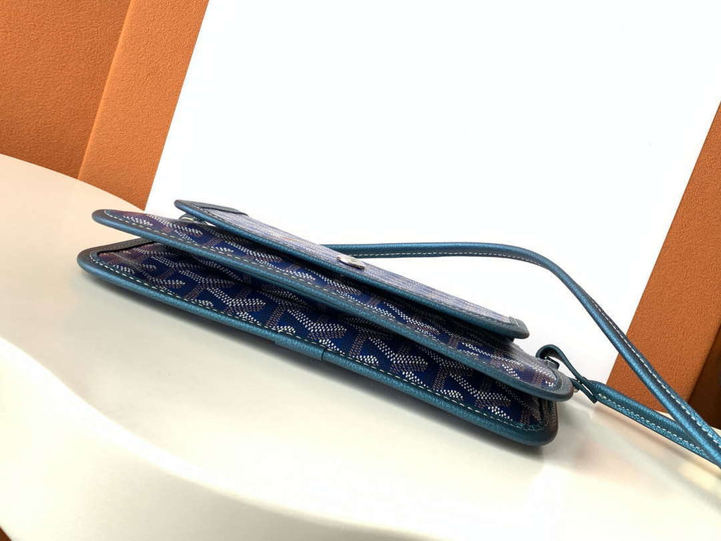 Goyard PLUMETPMLTY50CL50P Portefeuille Plumet Pocket Wallet Pearly Blue
