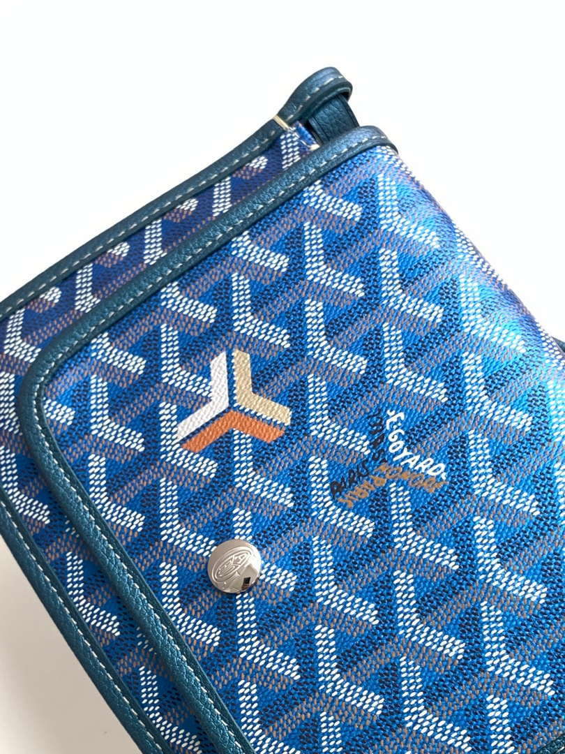 Goyard PLUMETPMLTY50CL50P Portefeuille Plumet Pocket Wallet Pearly Blue