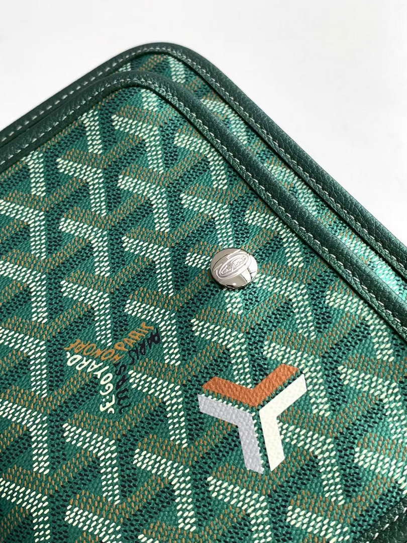 Goyard PLUMETPMLTY50CL50P Portefeuille Plumet Pocket Wallet Pearly Green