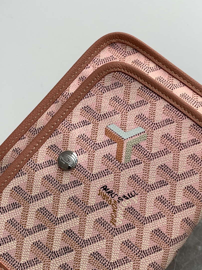 Goyard PLUMETPMLTY50CL50P Portefeuille Plumet Pocket Wallet Pearly Pink