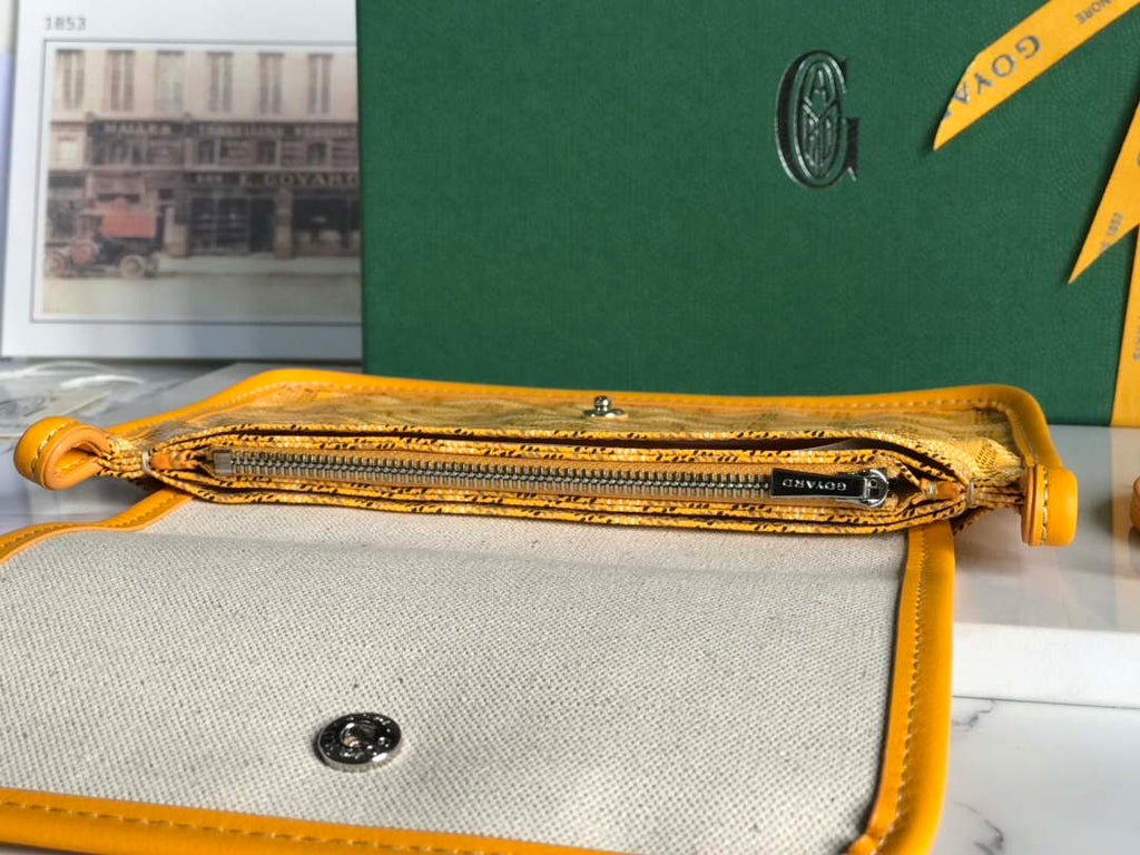 Goyard PLUMETPMLTY50CL50P Portefeuille Plumet Pocket Wallet Yellow