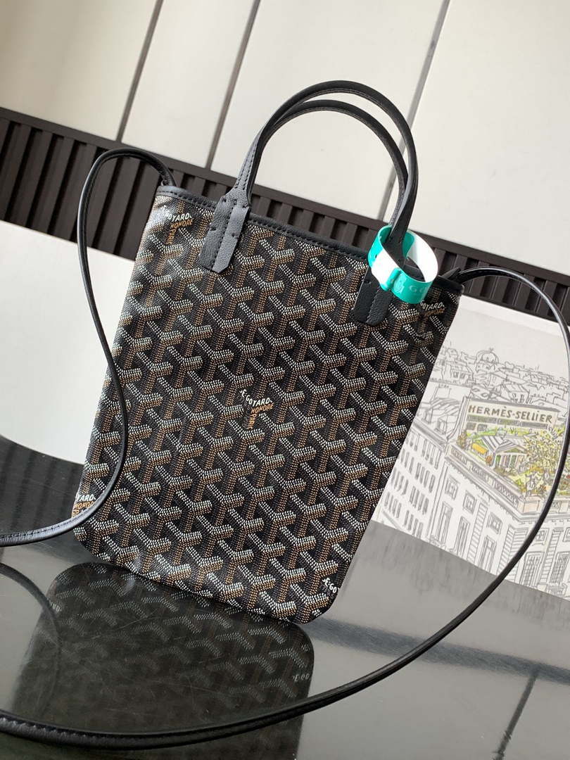 Goyard POICLAPMLTY11CL61P Poitiers Claire Voie Bag Black brown