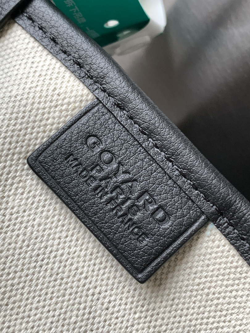 Goyard POICLAPMLTY11CL61P Poitiers Claire Voie Bag Black brown