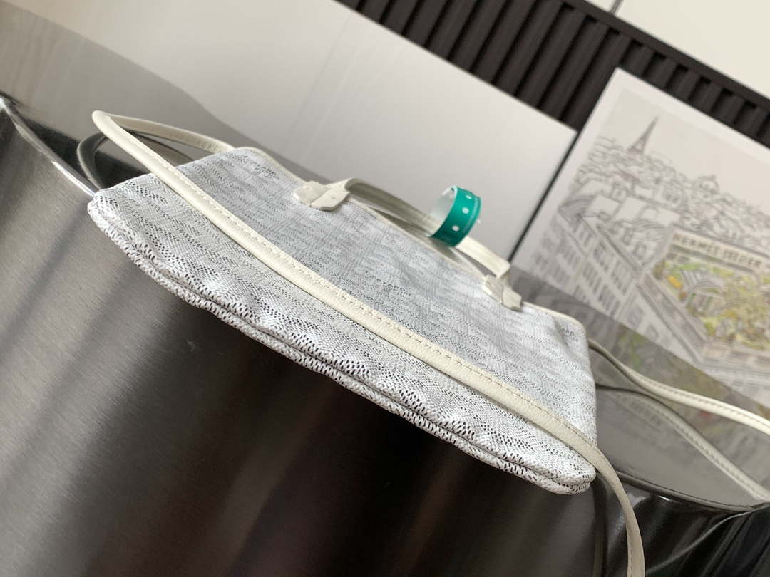 Goyard POICLAPMLTY11CL61P Poitiers Claire Voie Bag White
