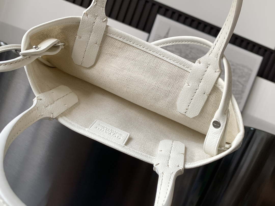 Goyard POICLAPMLTY11CL61P Poitiers Claire Voie Bag White