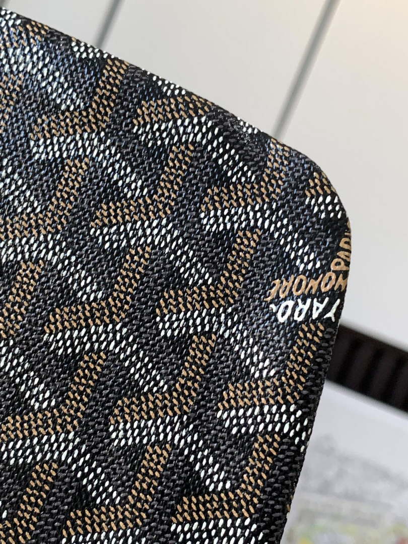 Goyard POICLAPMLTY11CL61P Poitiers Claire Voie Bag Black &Brown