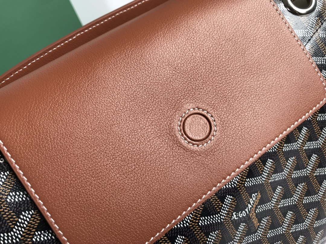 Goyard ROUETTPMLTY07CL07P Rouette Souple Bag Brown