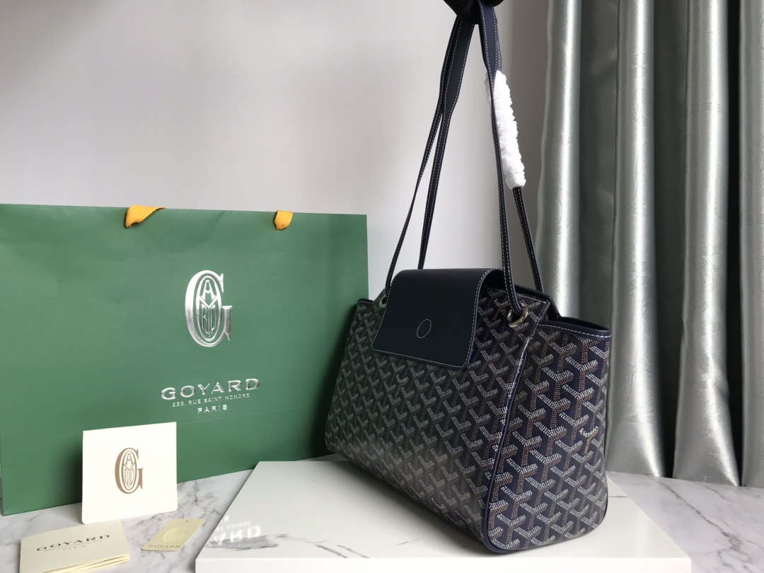 Goyard ROUETTPMLTY07CL07P Rouette Souple Bag Navy Blue