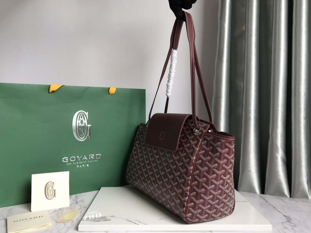 Goyard ROUETTPMLTY07CL07P Rouette Souple Bag Wine Red