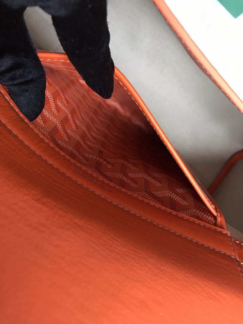 Goyard ROUETTPMLTY07CL07P Rouette Souple Bag Orange