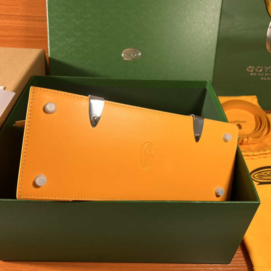 Goyard Sac Saigon Pm Bag BPMLTY07CL07P Yellow - Default Title - View 5
