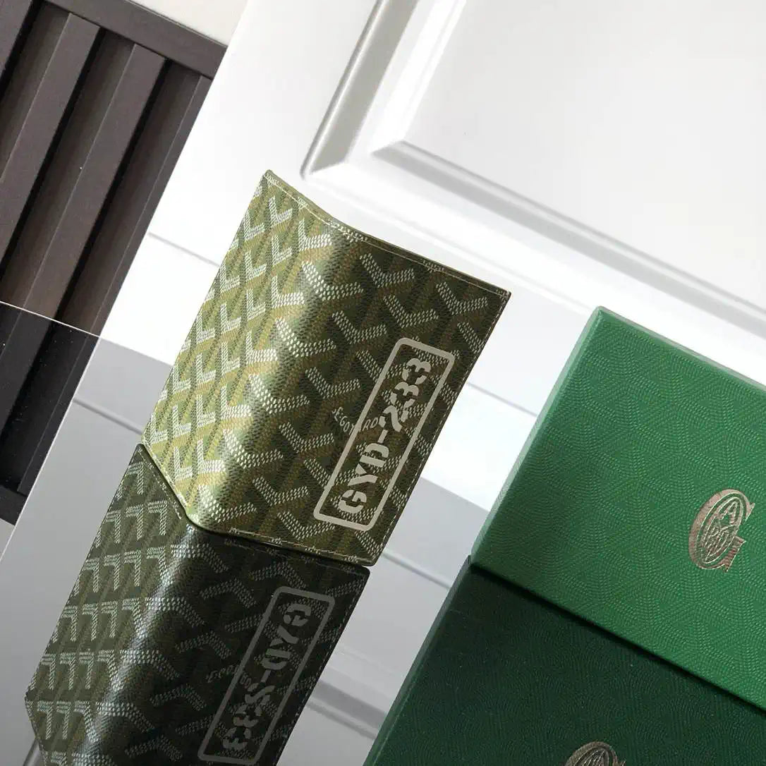Goyard Saint-Pierre Card Wallet G25100