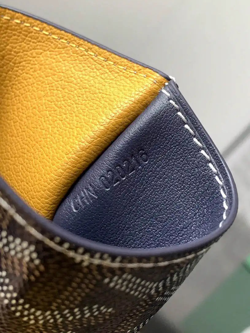 Goyard Saint-Pierre Card Wallet G25102